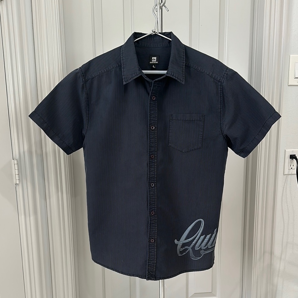 Men’s shirt. Quicksilver. Size L.